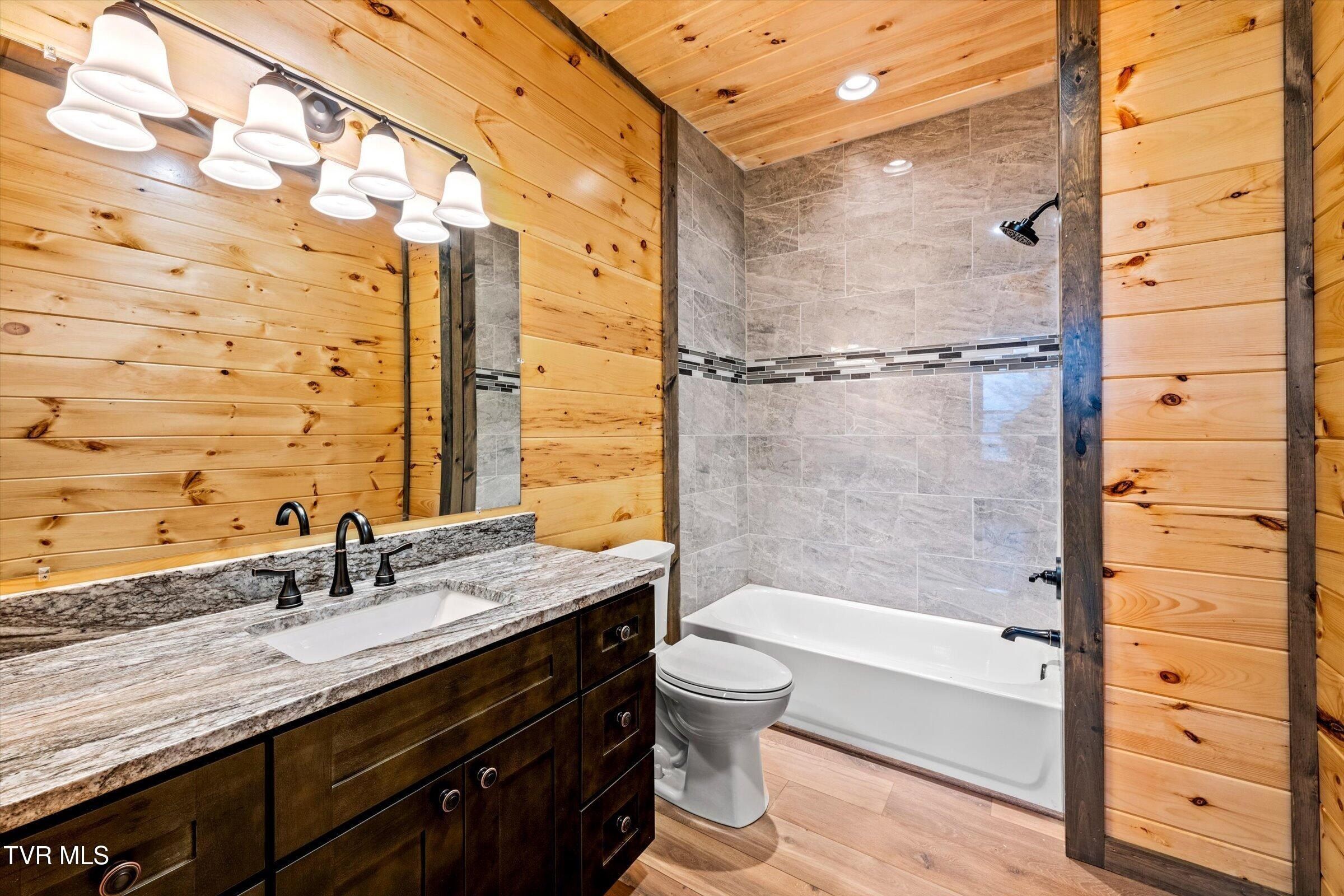 756 Ski View Lane. Sevierville, TN 37876