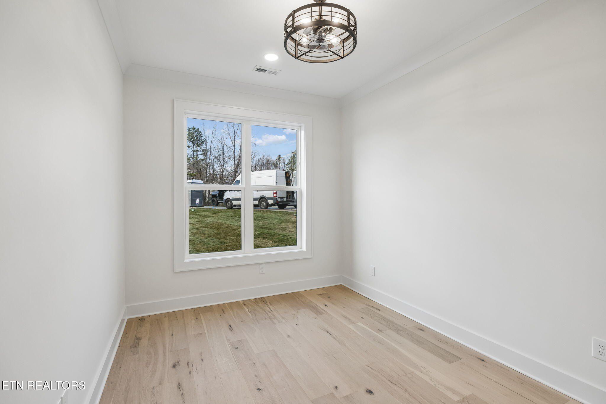 Utsesti Way. Loudon, TN 37774
