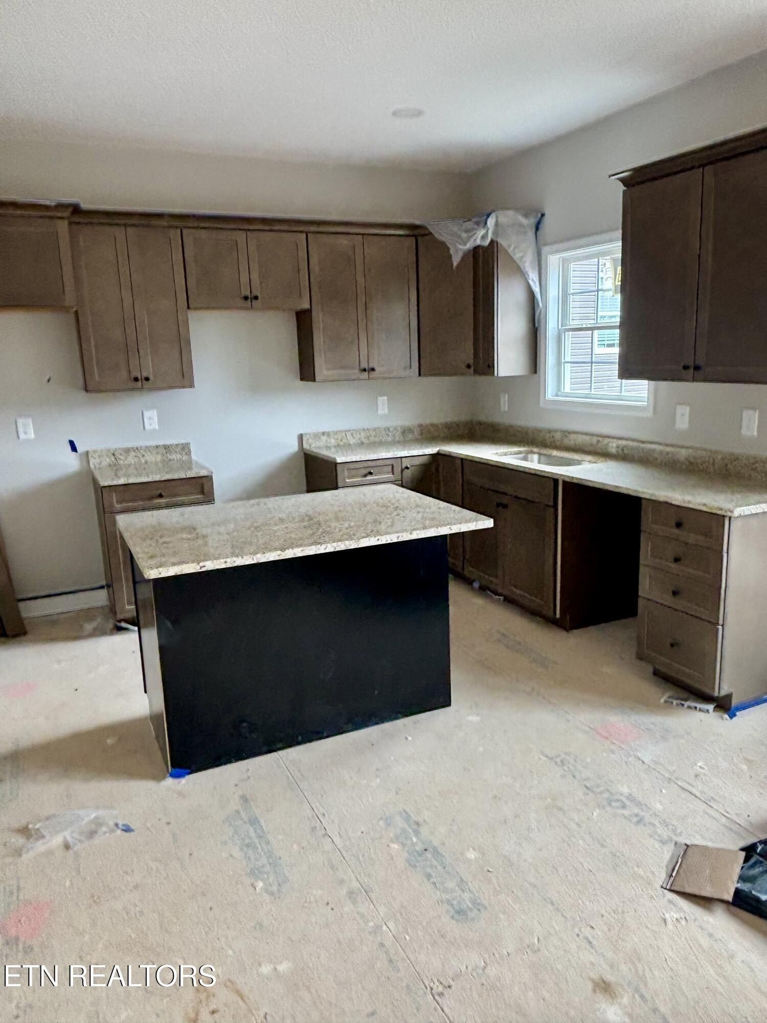 324 Eastland Park Drive. Blaine, TN 37709