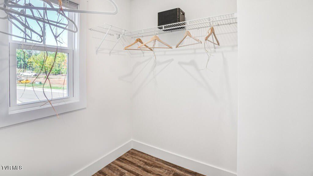 1162 Wenna Way. Kingsport, TN 37664