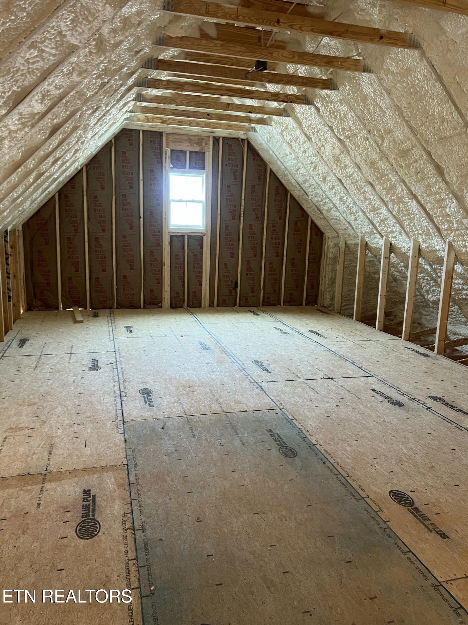 212 Poppy Place. Lenoir City, TN 37772