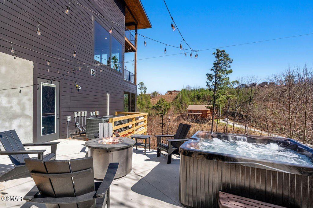 545 Edgewood Drive. Gatlinburg, TN 37738