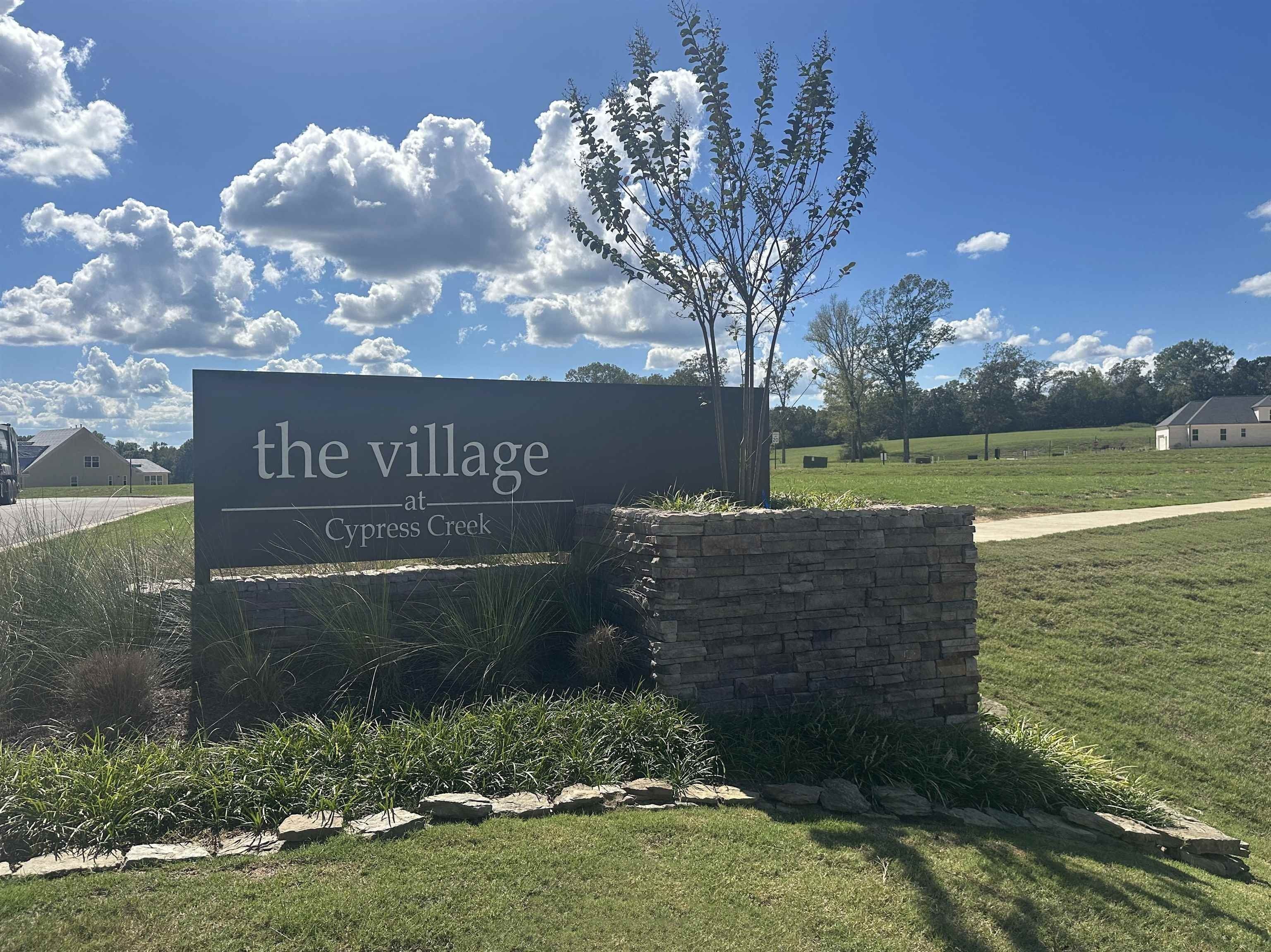 335 Bibury. Eads, TN 38028