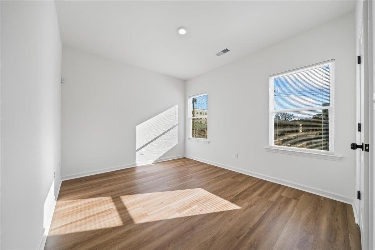 1571 Court. Memphis, TN 38104