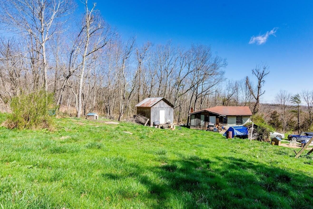 245 Raenne Drive. Spring City, TN 37381