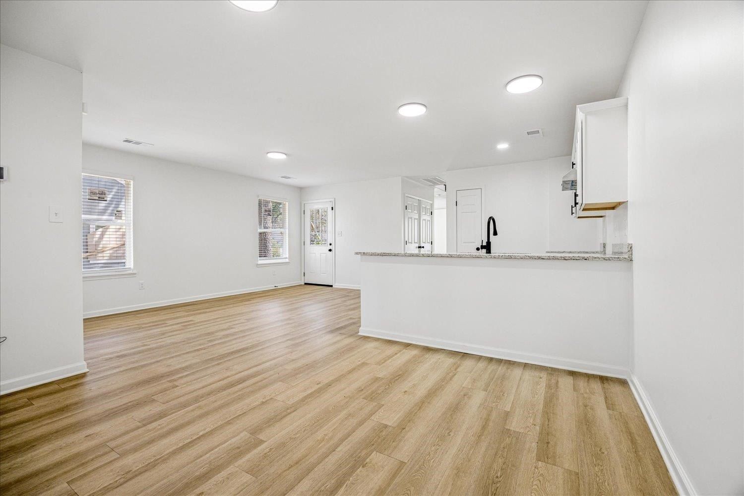 3025 Waynoka. Memphis, TN 38111