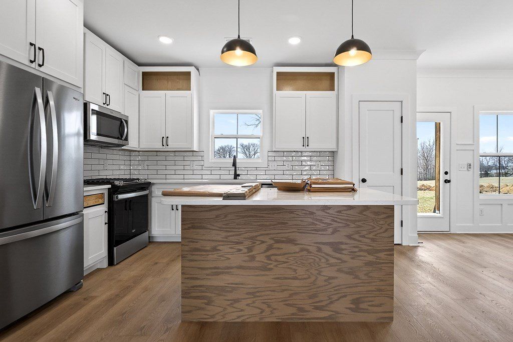 165 Cripps Ln. Smithville, TN 37166