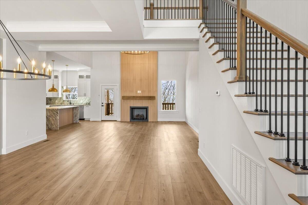 7833 Stonehenge Drive. Chattanooga, TN 37421