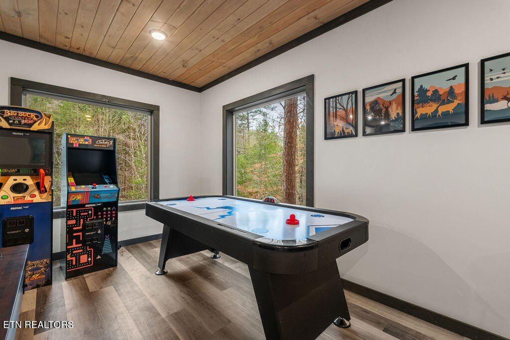 2905 Raven Fork Circle. Sevierville, TN 37876