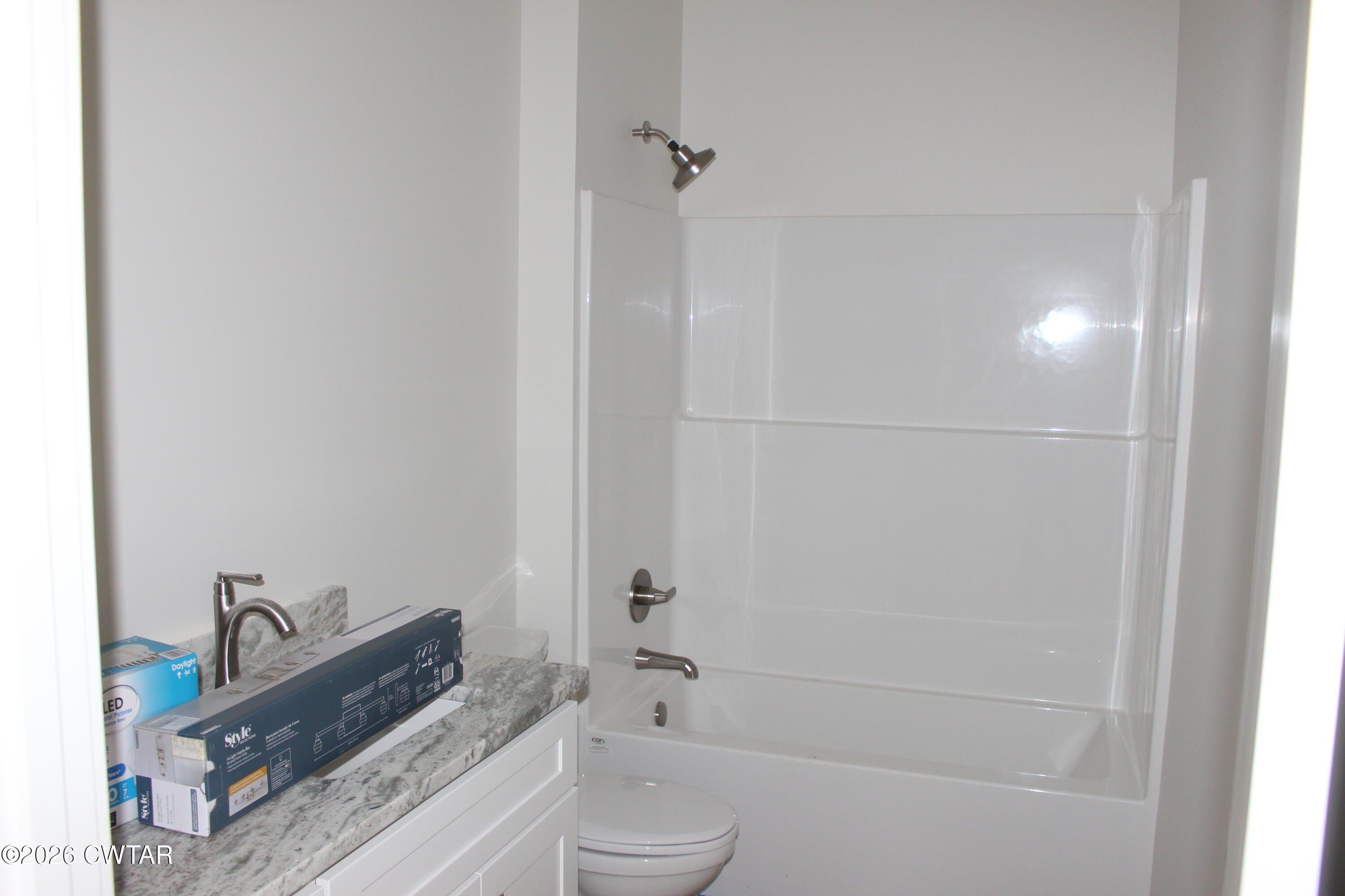 10 Emerald Breeze Drive. Jackson, TN 38305