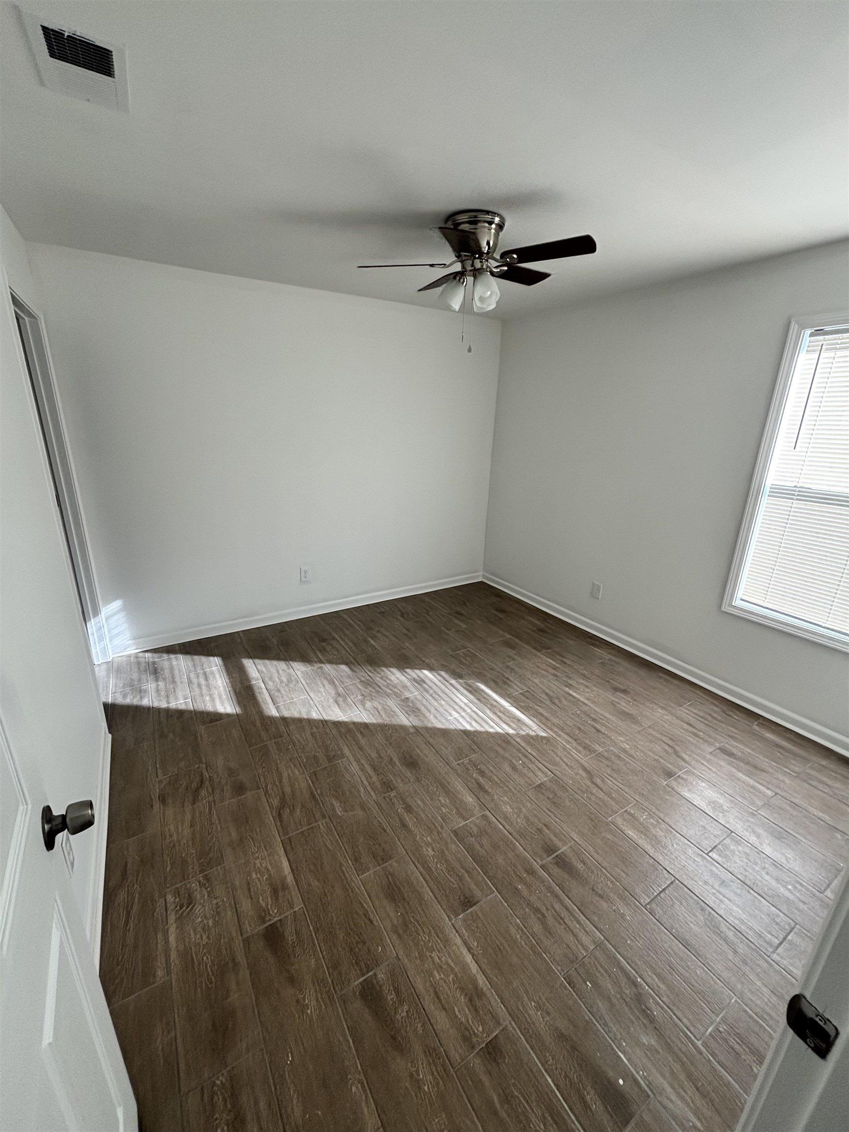 589 W Gilleas. Memphis, TN 38109