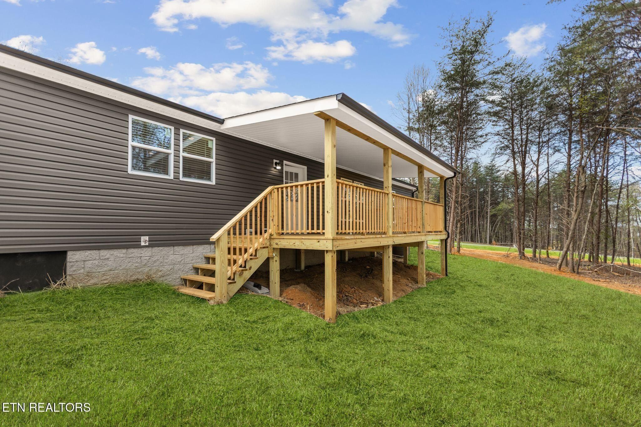 569 County Road 784A. Etowah, TN 37331