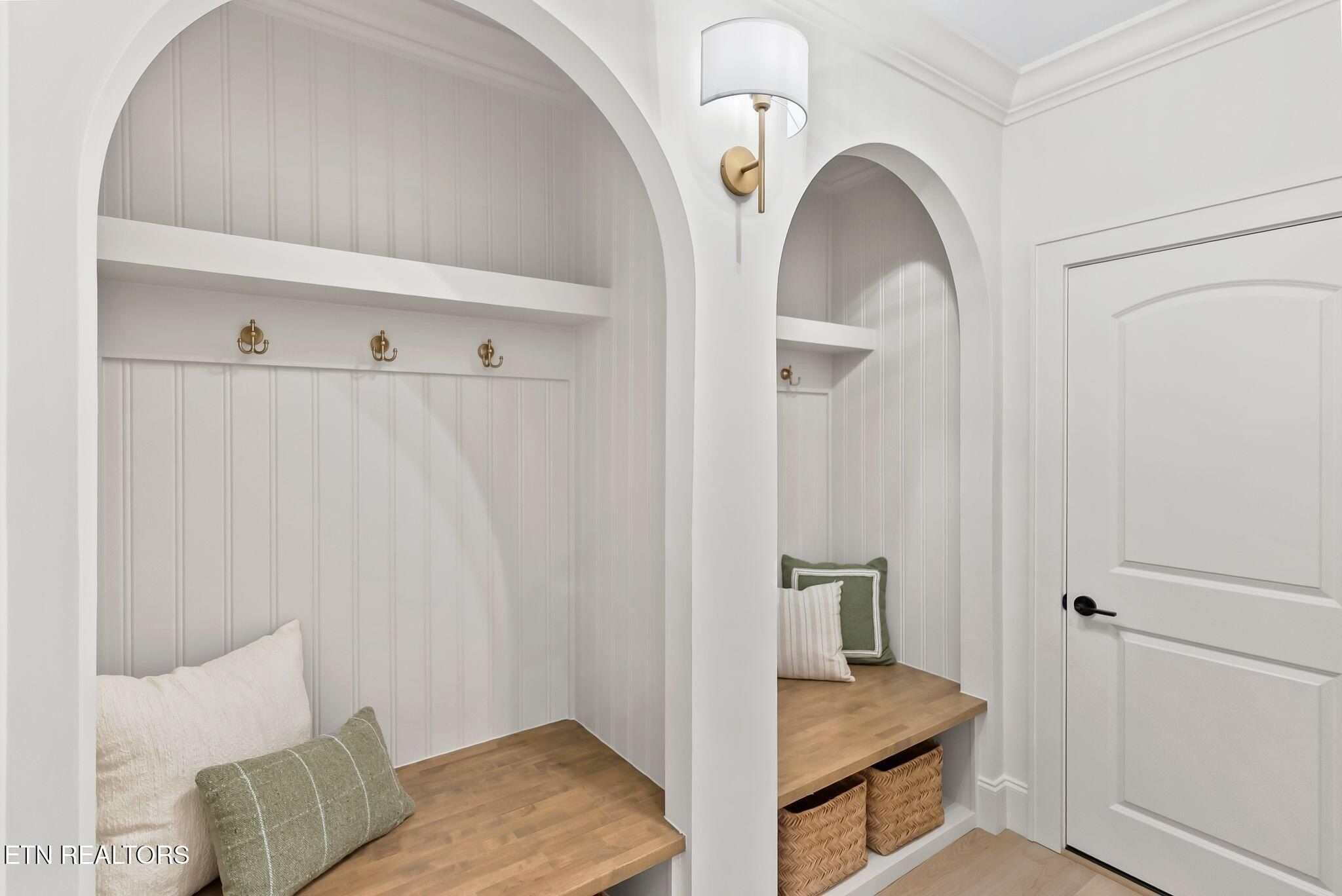 127 Saloli Way. Loudon, TN 37774