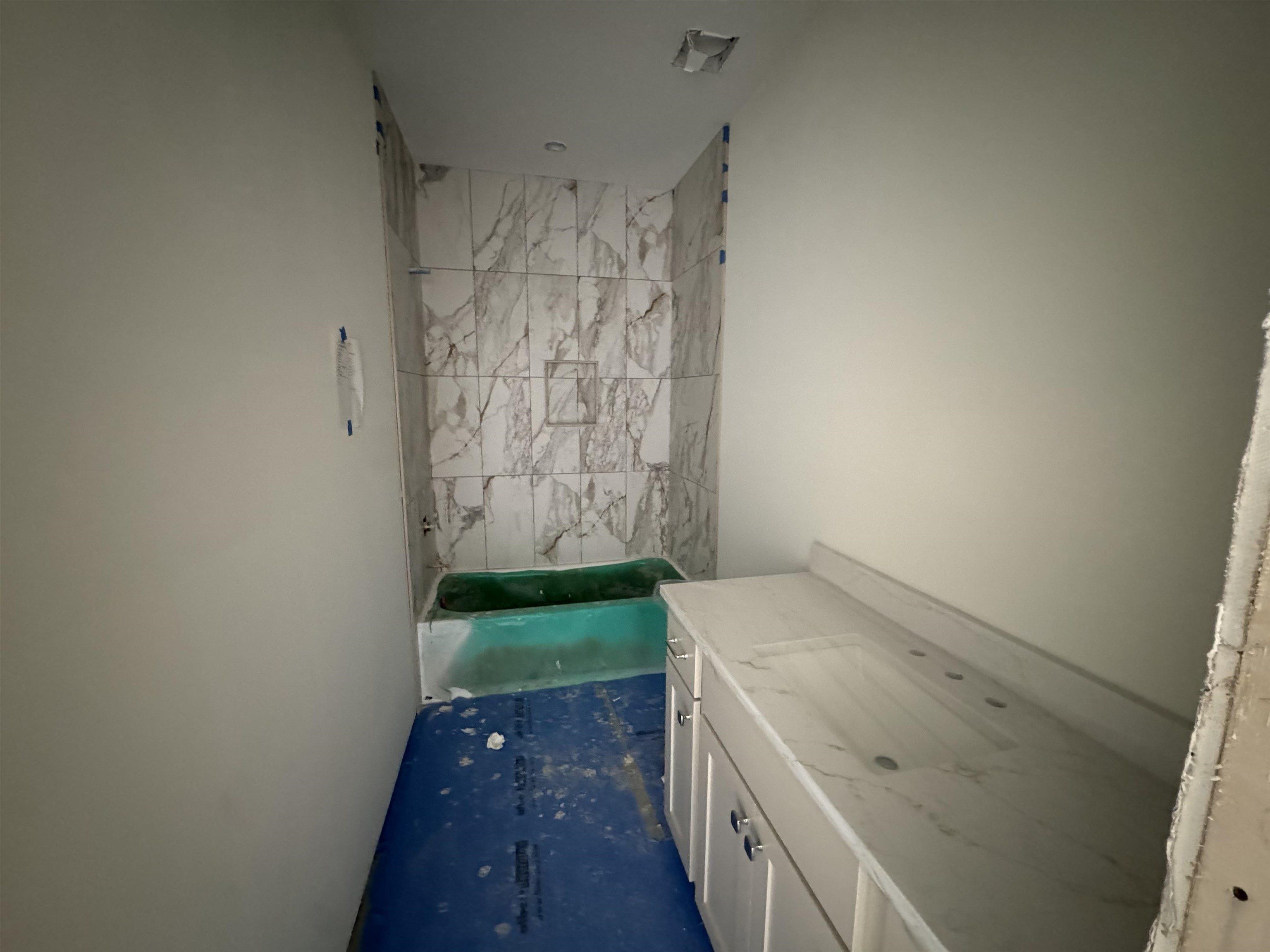 9176 Old Green. Germantown, TN 38138