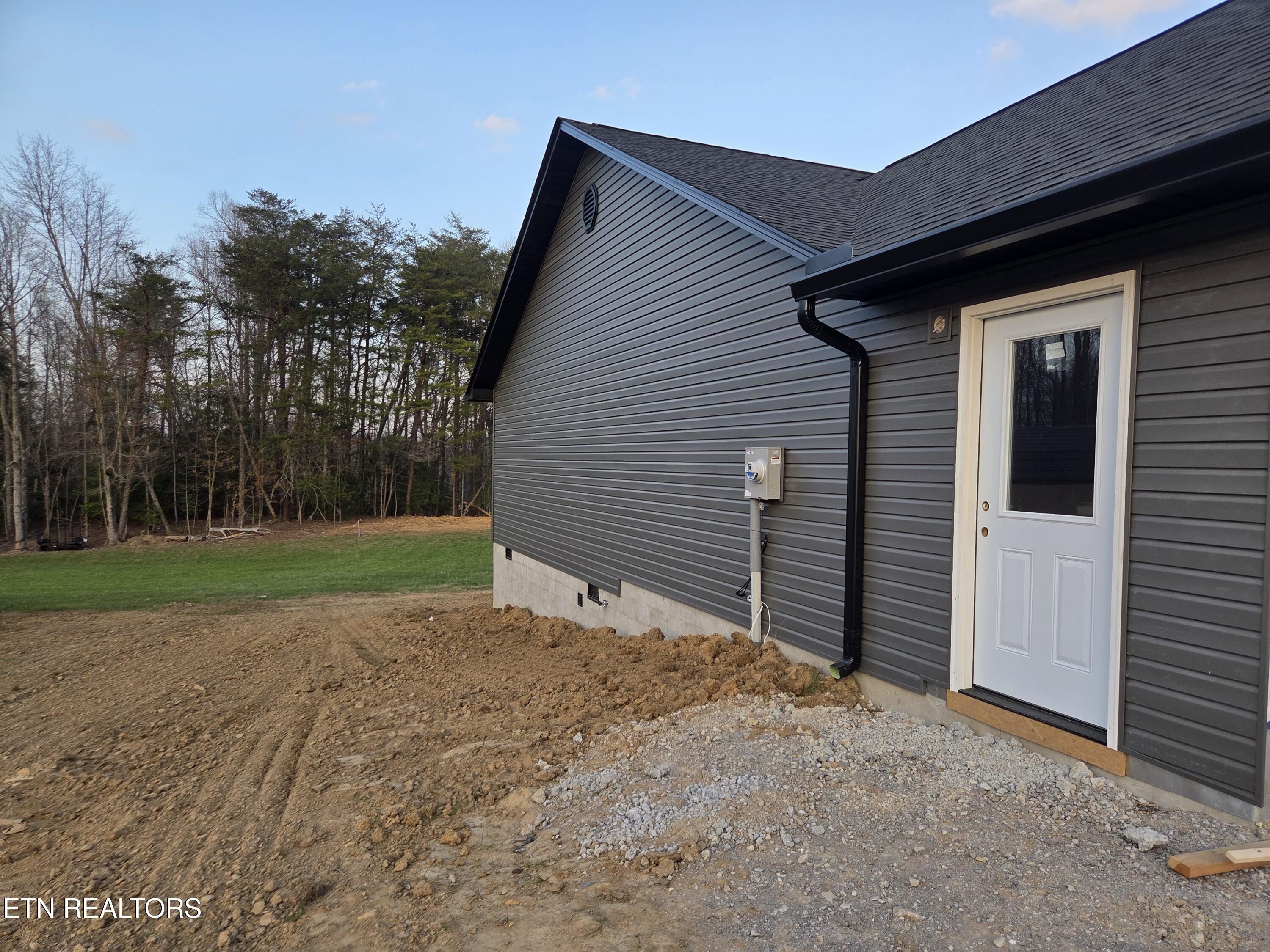 178 Ferry Bend Tr. Crossville, TN 38571