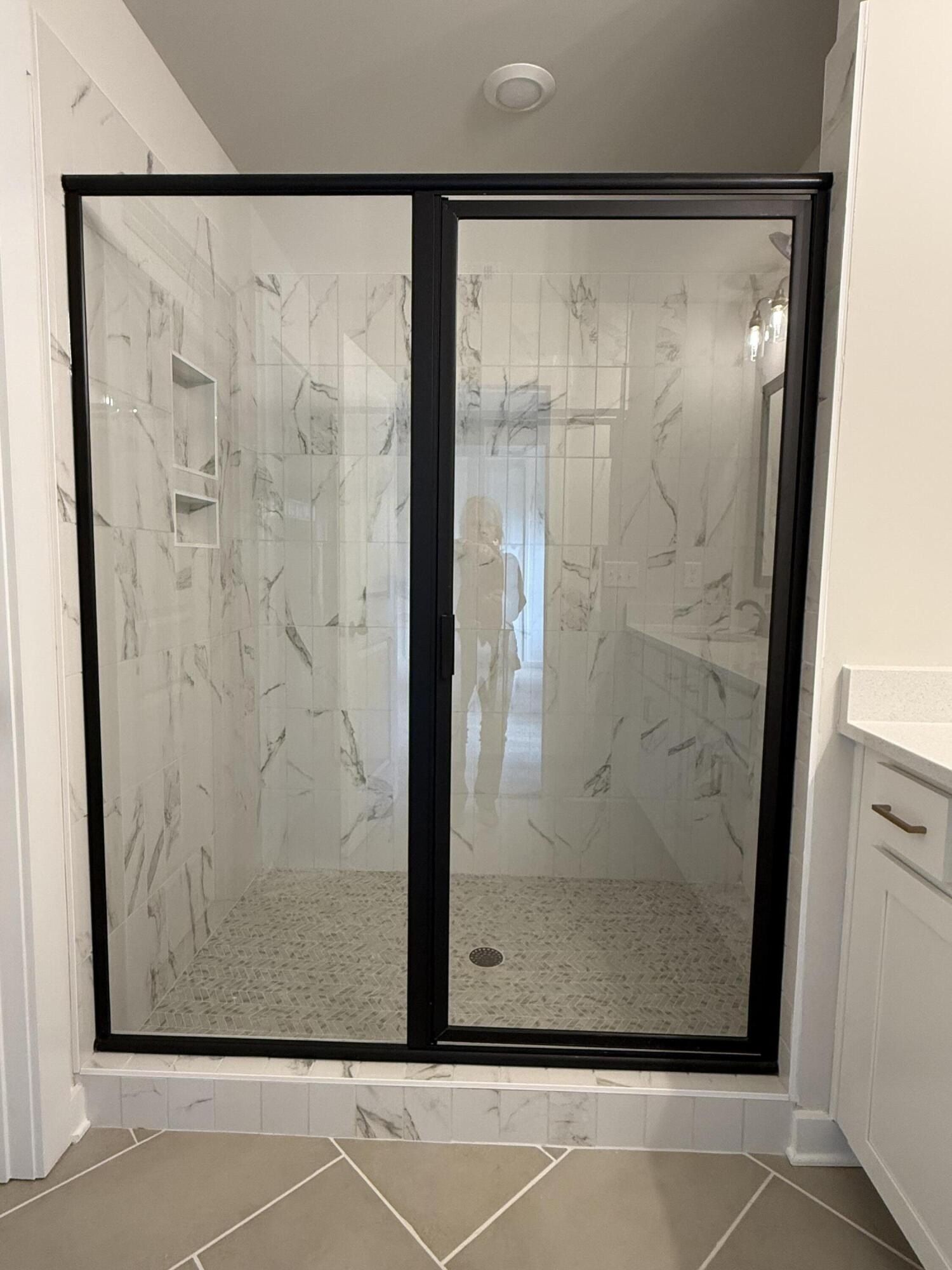 9290 Alban Chase Drive. Ooltewah, TN 37363