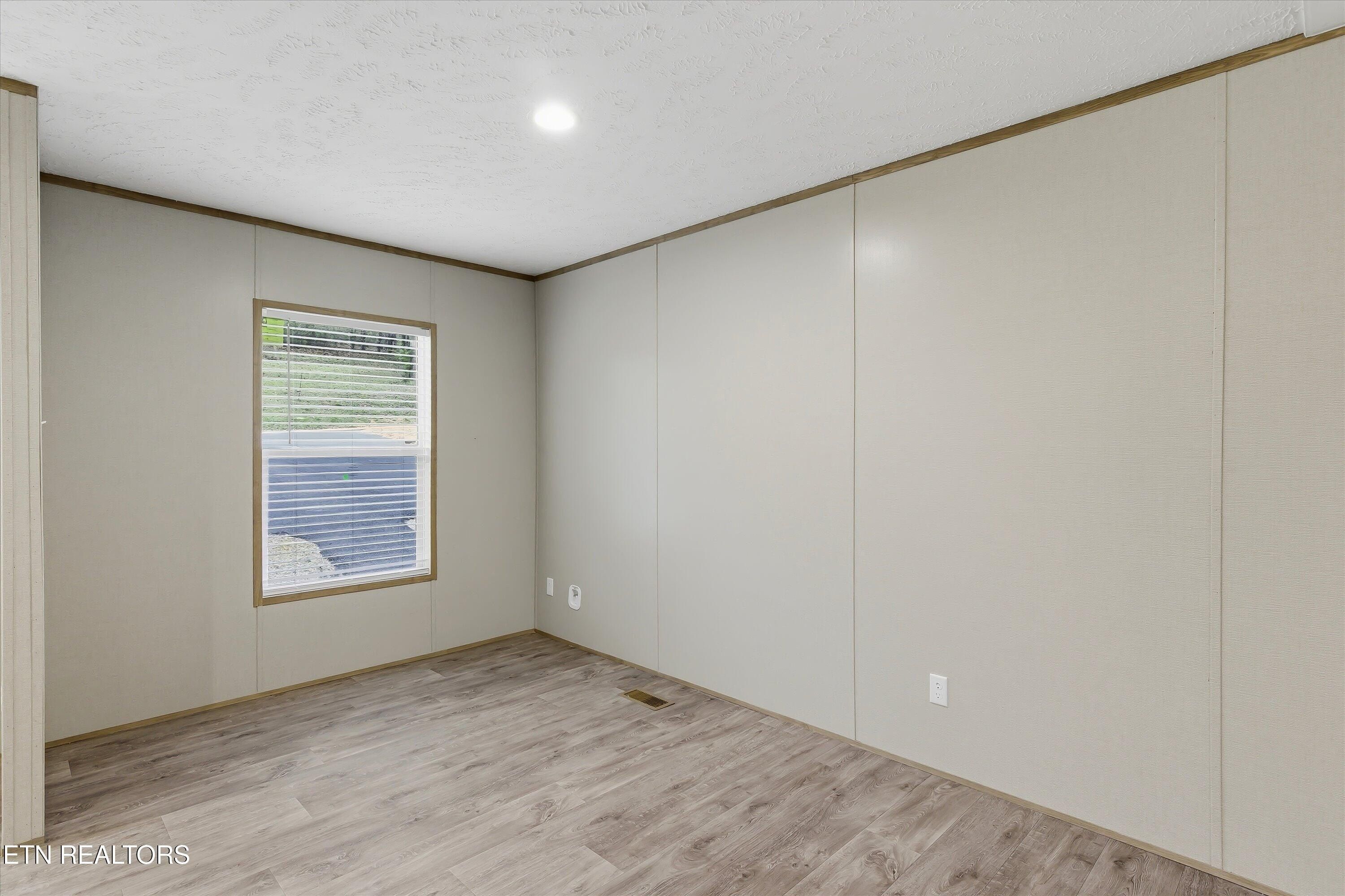 191 Pinecrest Drive. Loudon, TN 37774