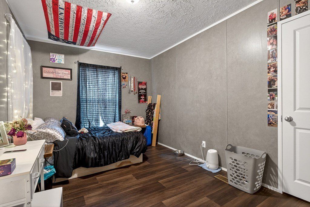 145 Two Hawks Lane. Hilham, TN 38568