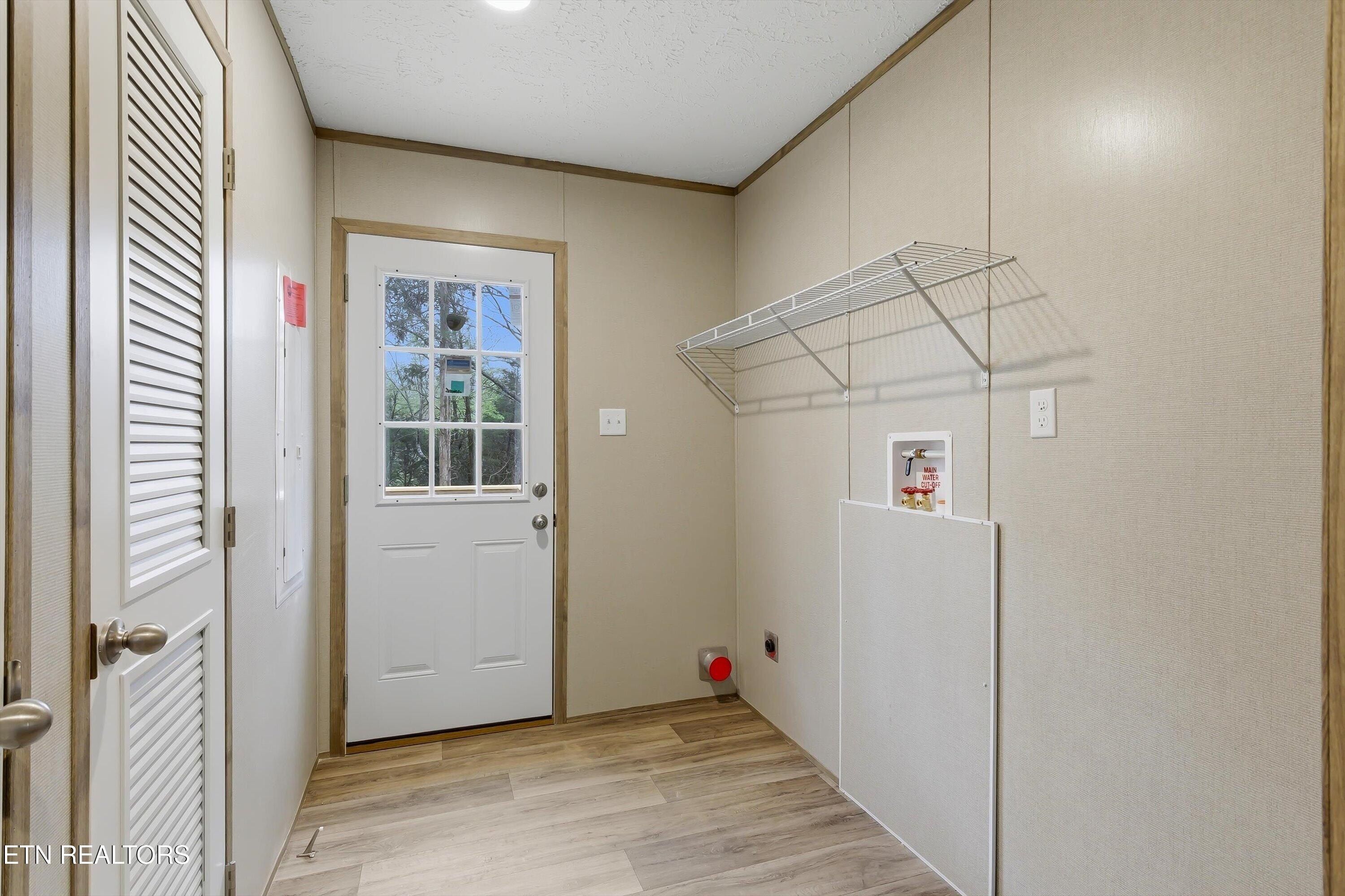 181 Pinecrest Drive. Loudon, TN 37774