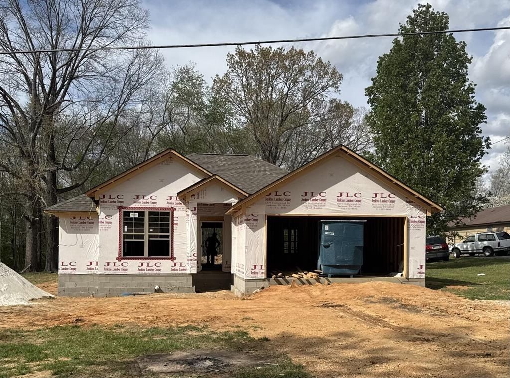 35 Kencindot St. McKenzie, TN 38201