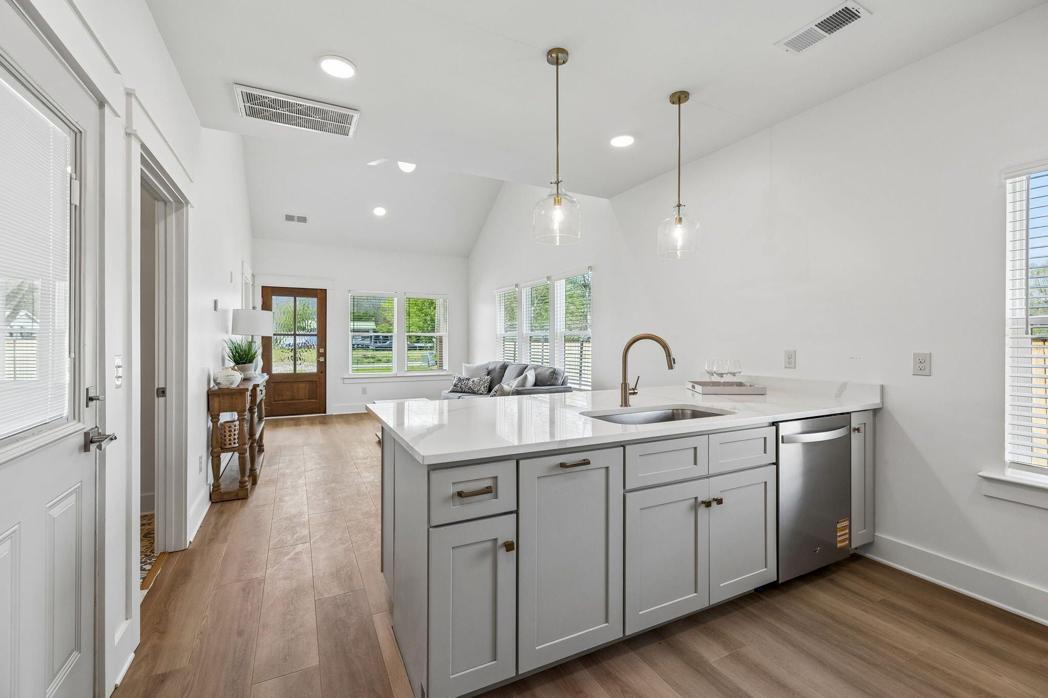 106 N Moss Avenue. Chattanooga, TN 37419