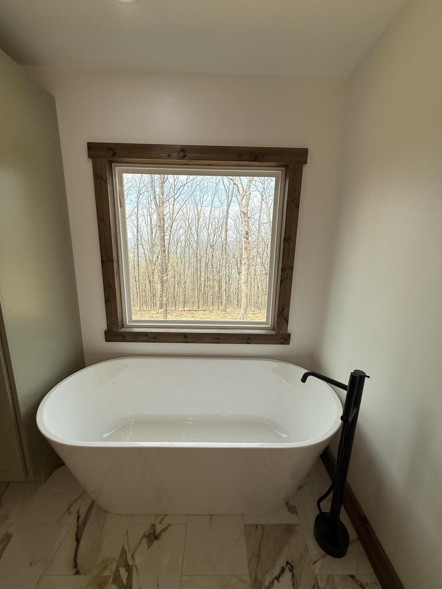 2387 Porch Rock Road. Pikeville, TN 37367