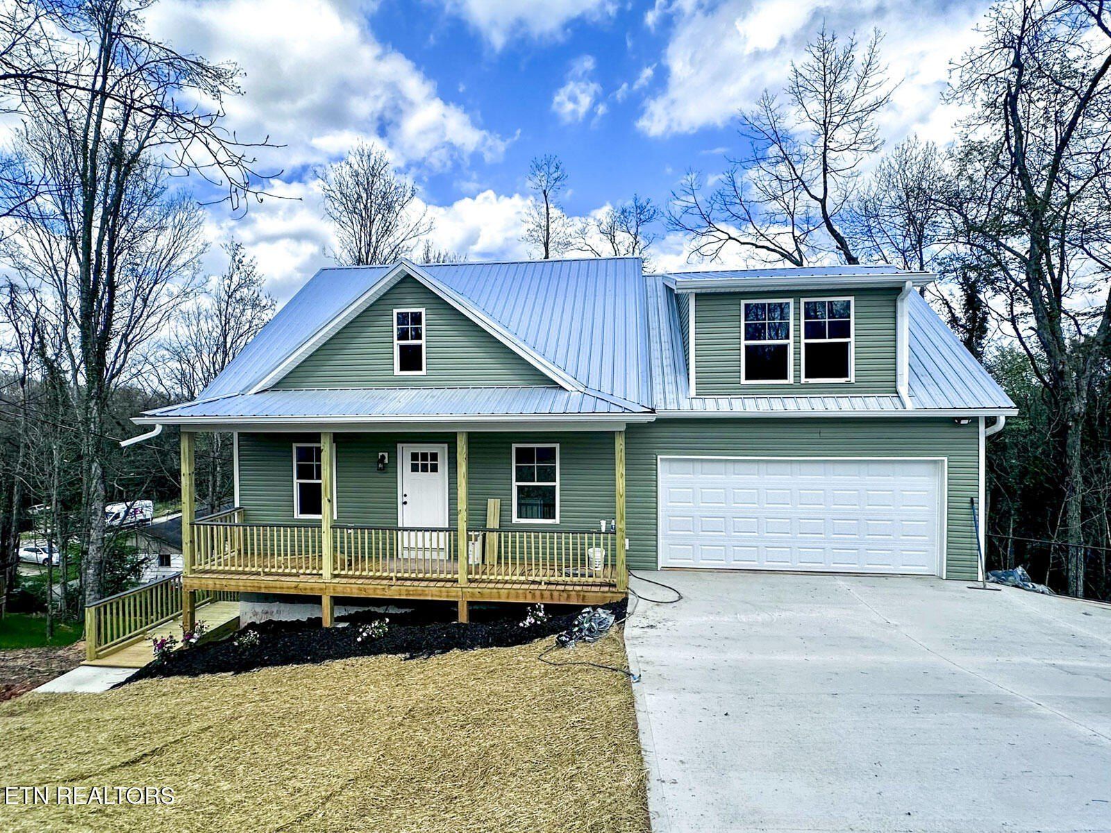 404 4 Winds Way. Jefferson City, TN 37760