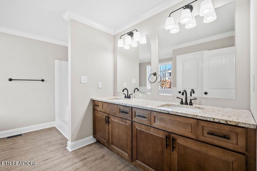 1635 Cavet Drive. Maryville, TN 37803