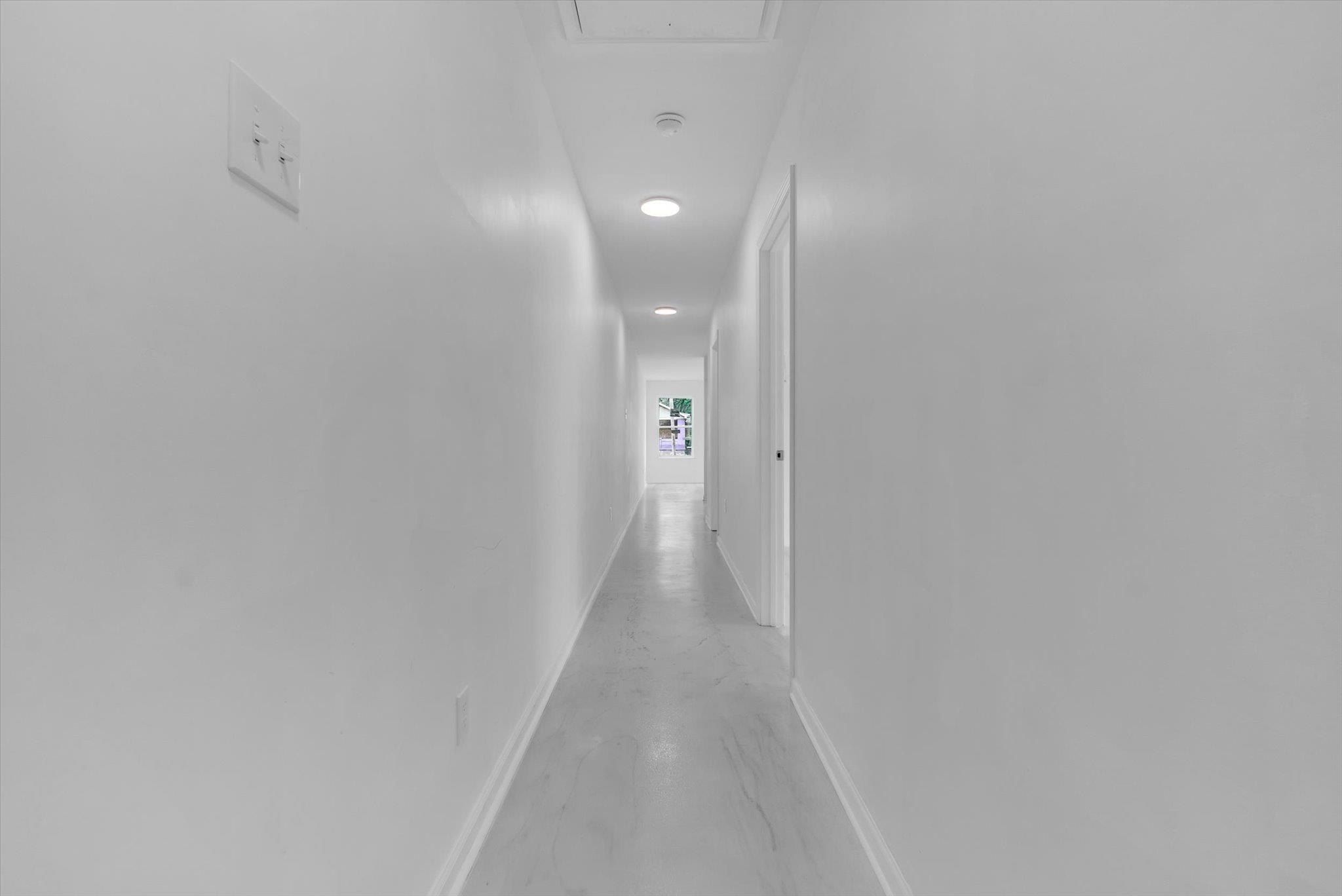 1704 Oakwood. Memphis, TN 38108