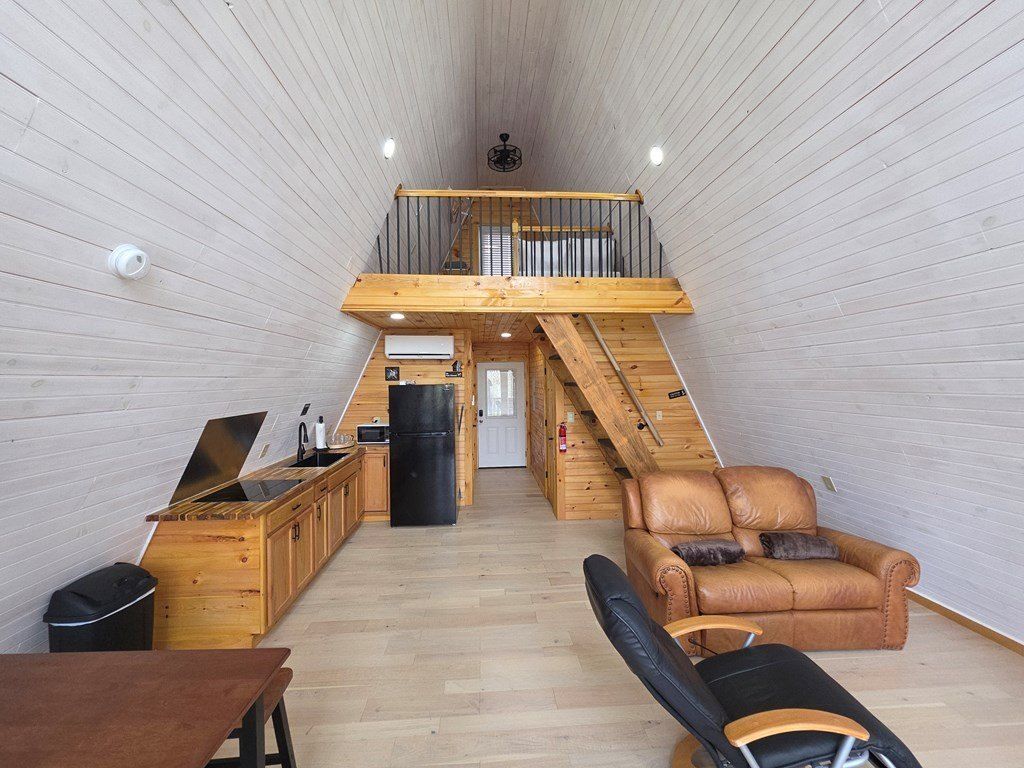 1313 Hidden River Rd. Rock Island, TN 38581