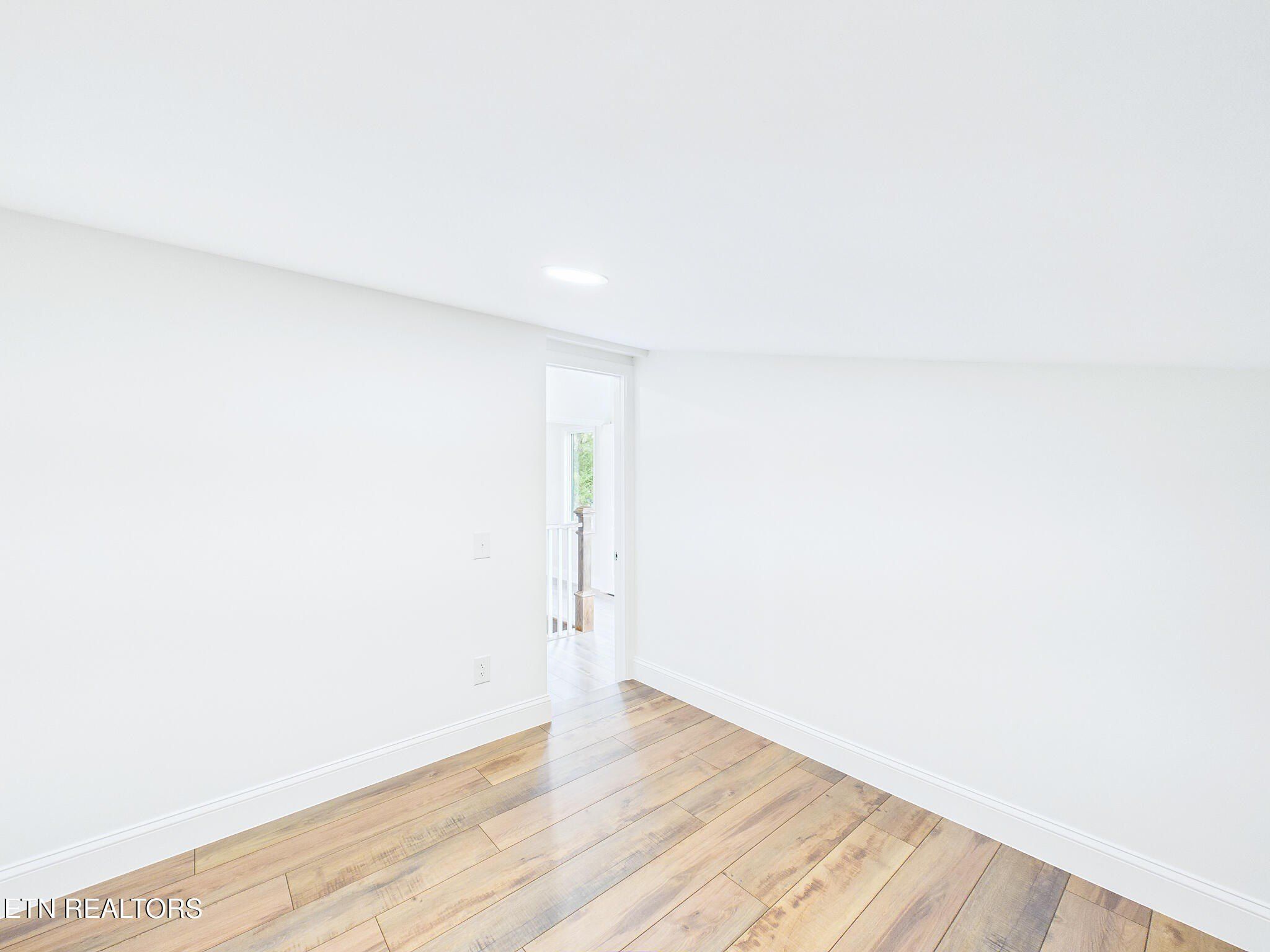 1483 Reagan Valley Rd. Tellico Plains, TN 37385