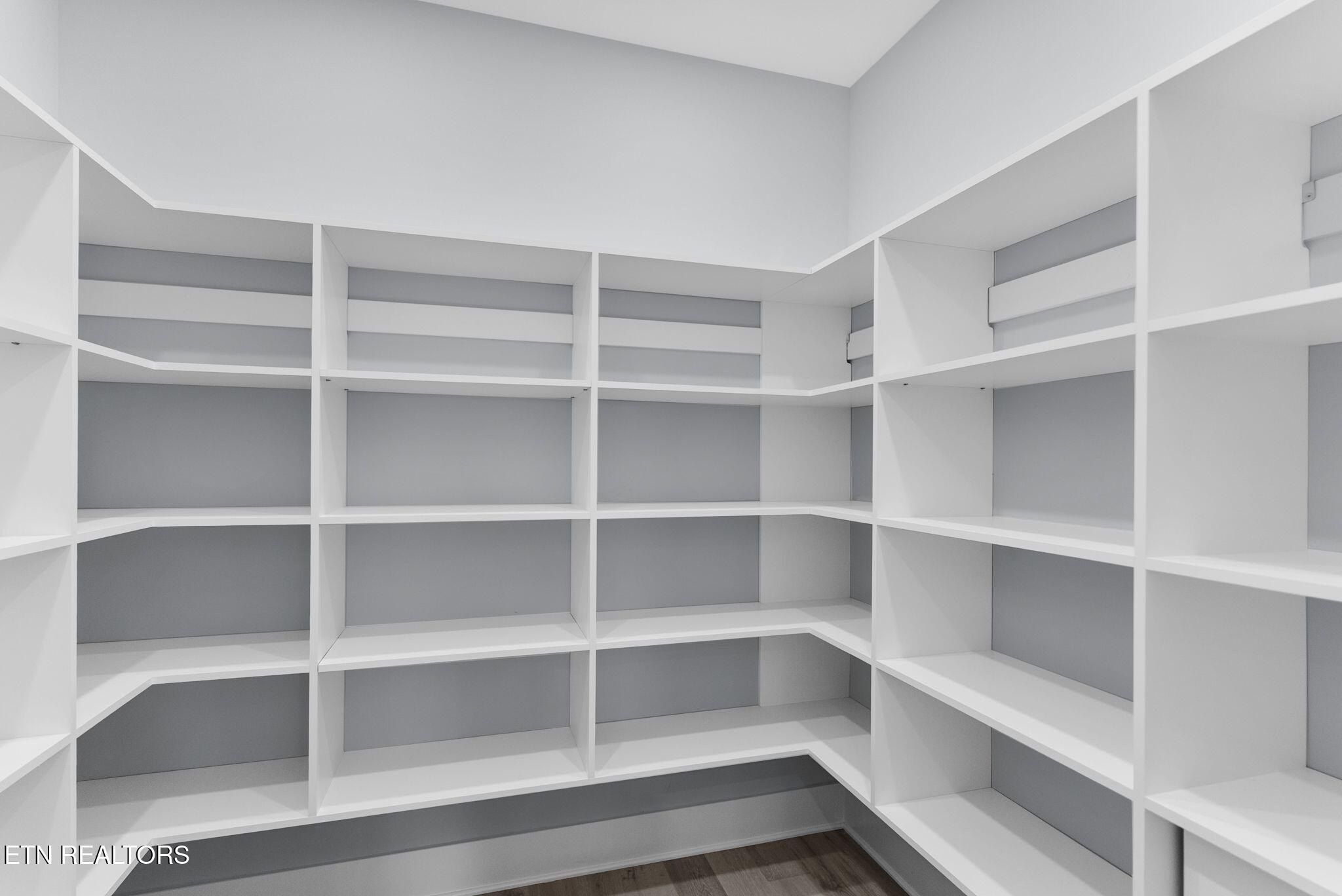 108 Doya Lane. Loudon, TN 37774