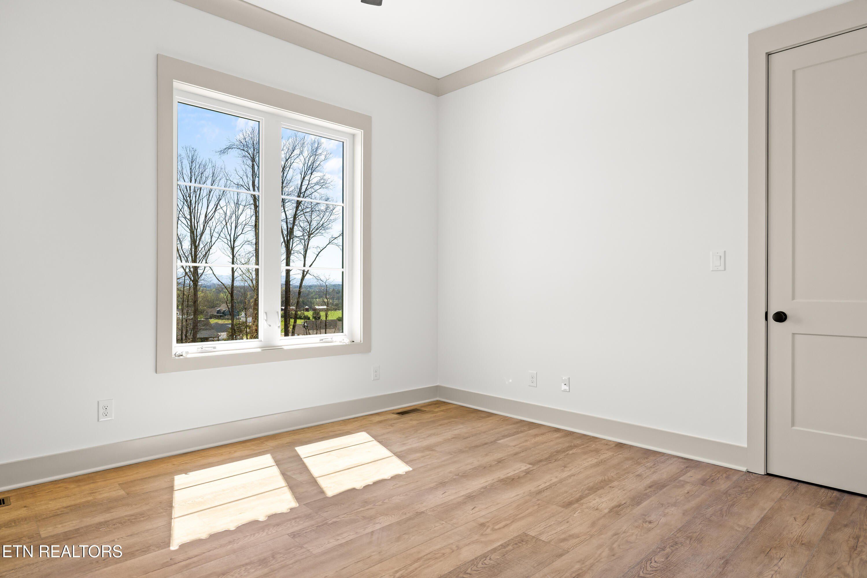 1221 Kellys View Drive. Greenback, TN 37742