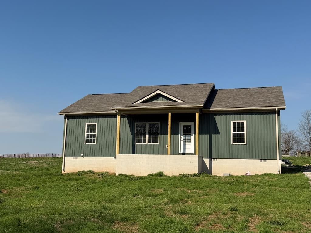 194 Black Oak Rd. Sparta, TN 38583