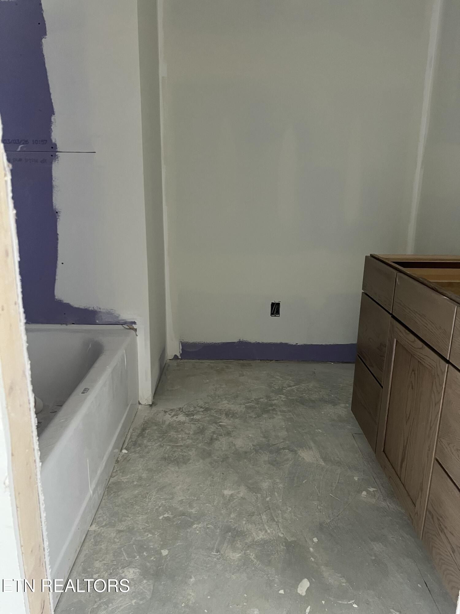 185 Sesame St. Lenoir City, TN 37772