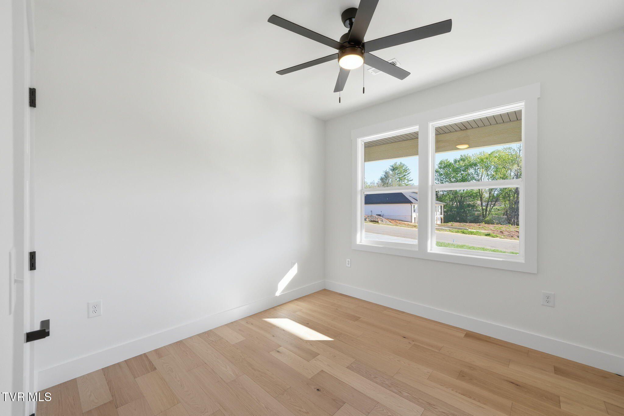 329 Tys Place. Kingsport, TN 37663