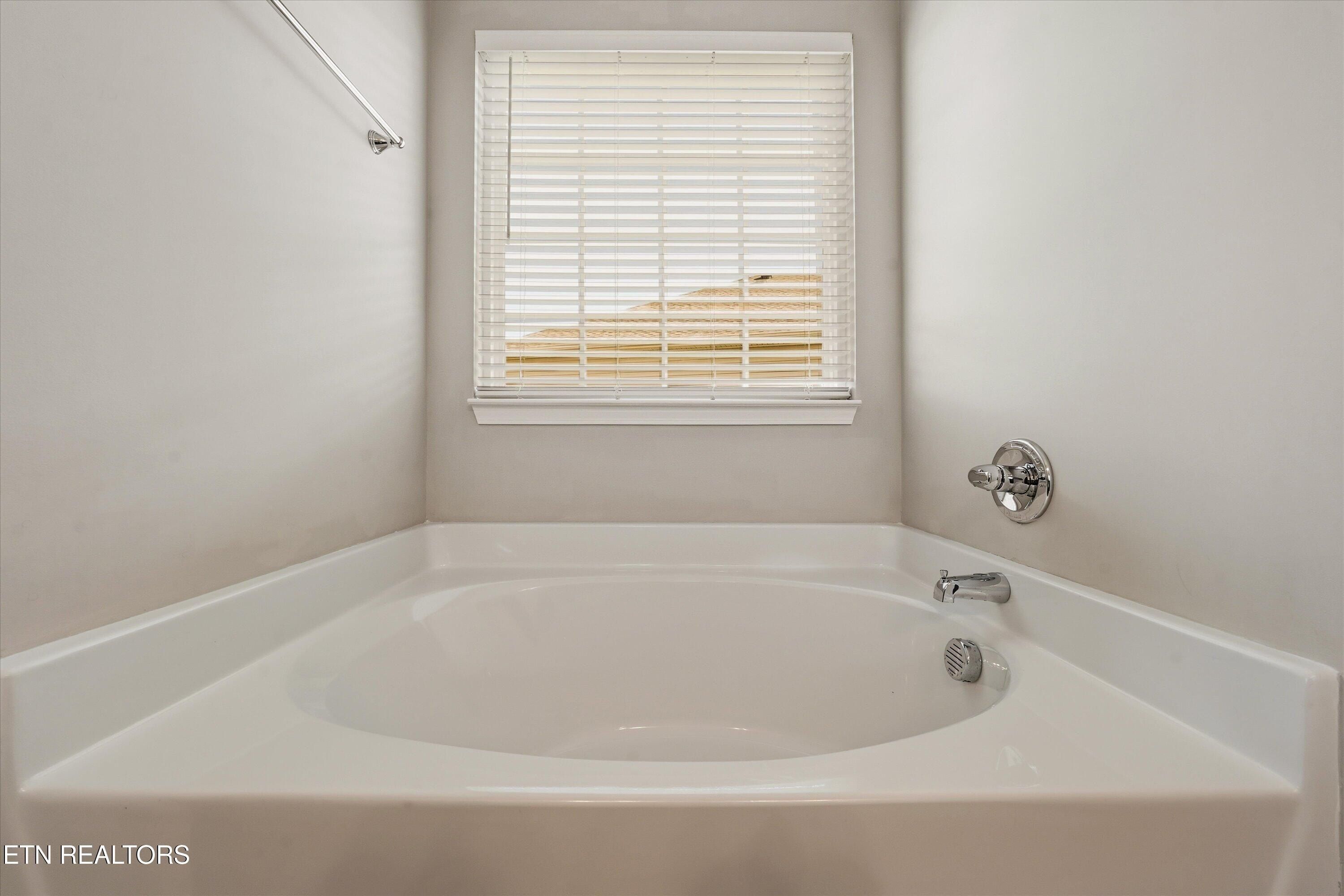 3507 Crimson Circle. Maryville, TN 37801