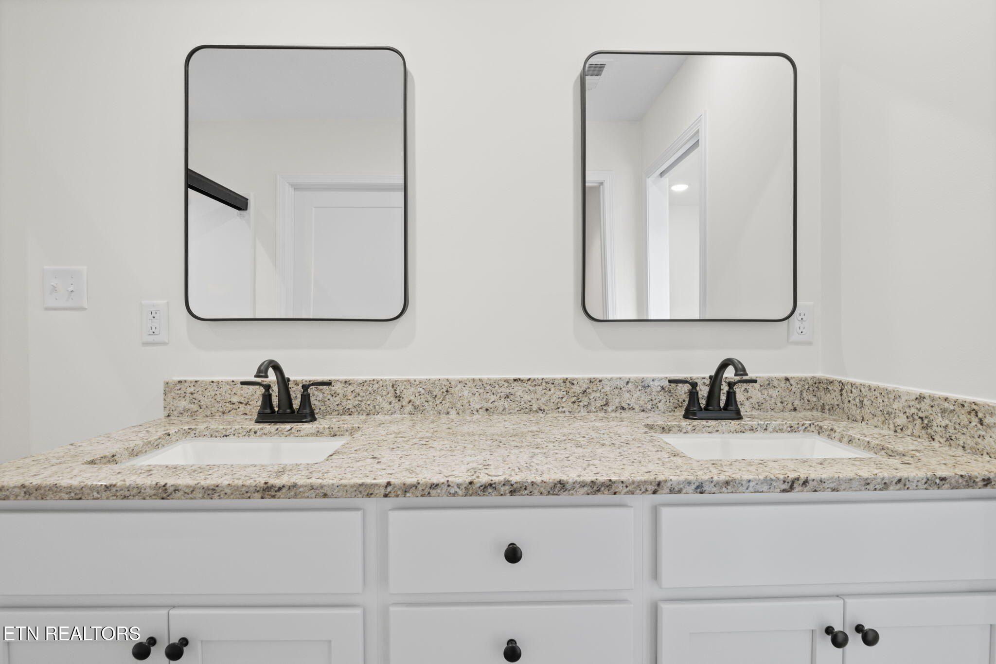 159 Edgewood Heights Lane. Powell, TN 37849