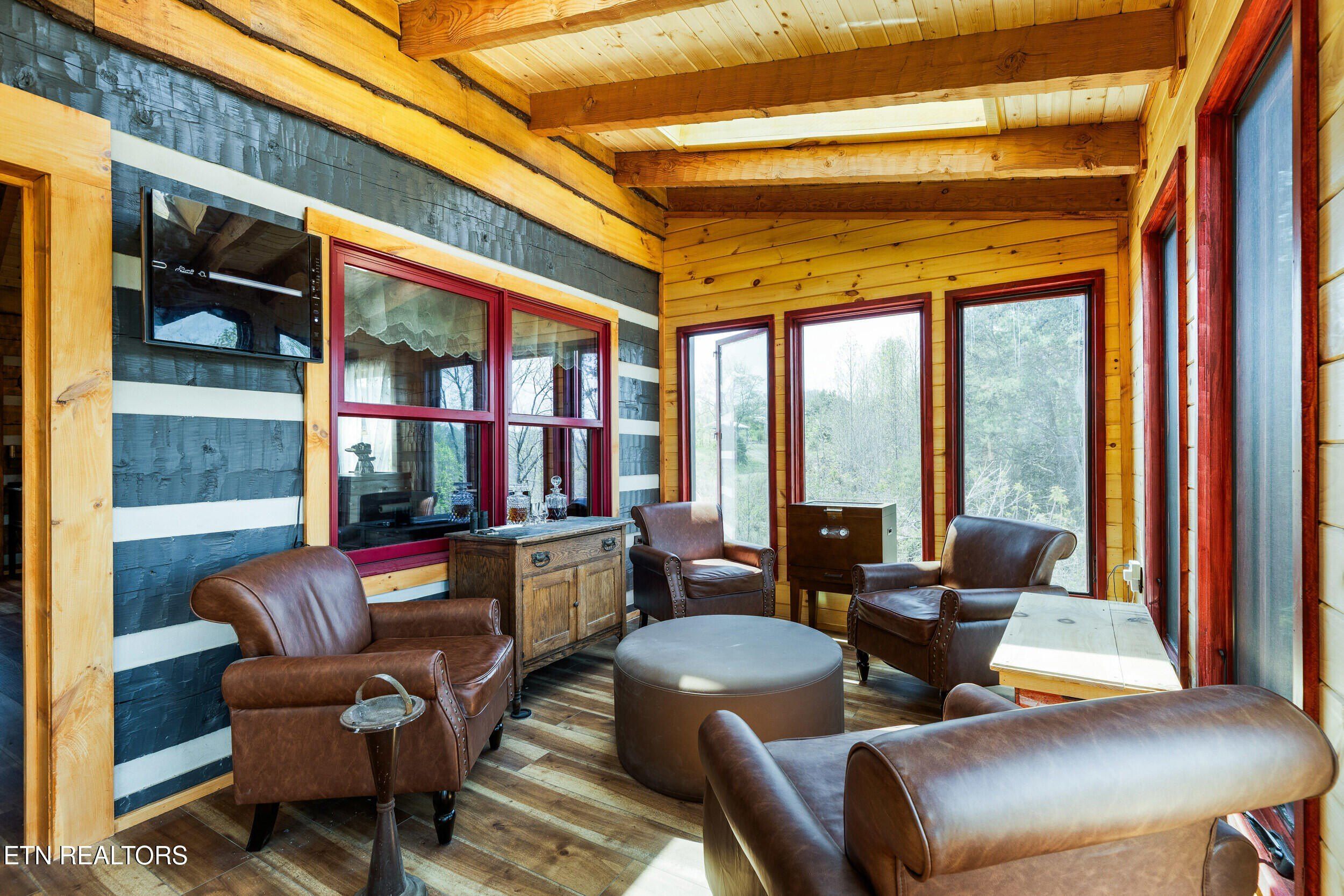 1160 Oak Grove Rd. Harrogate, TN 37752