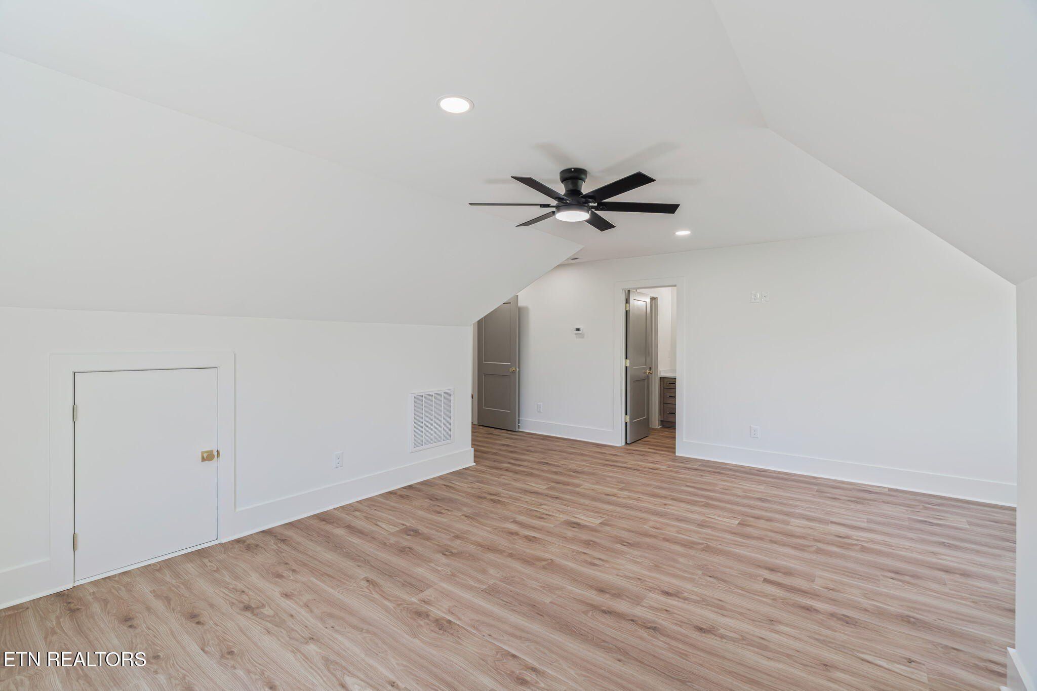 1211 Herbert Drive. Greenback, TN 37742
