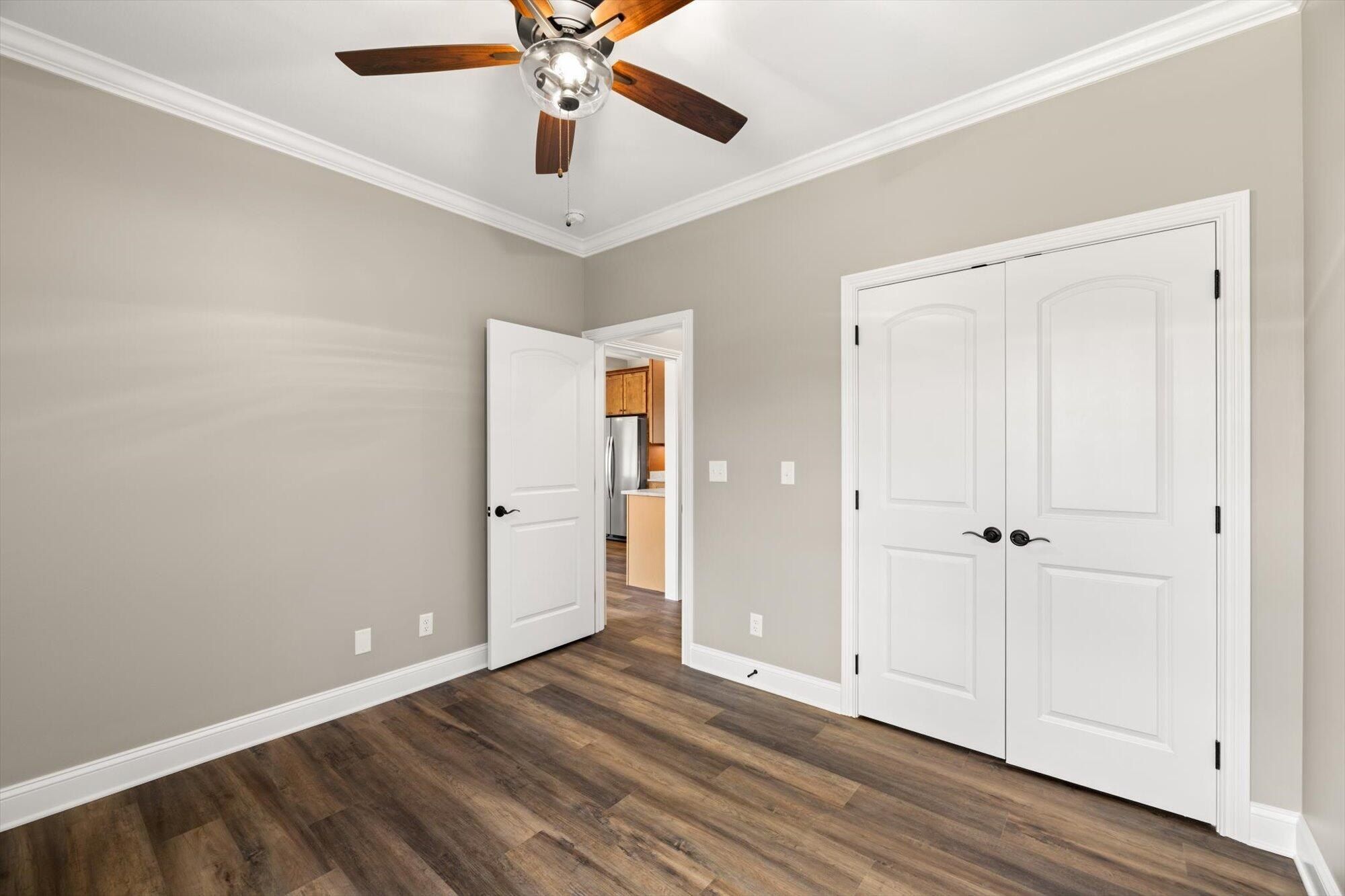 225 Lake View Point. Englewood, TN 37329