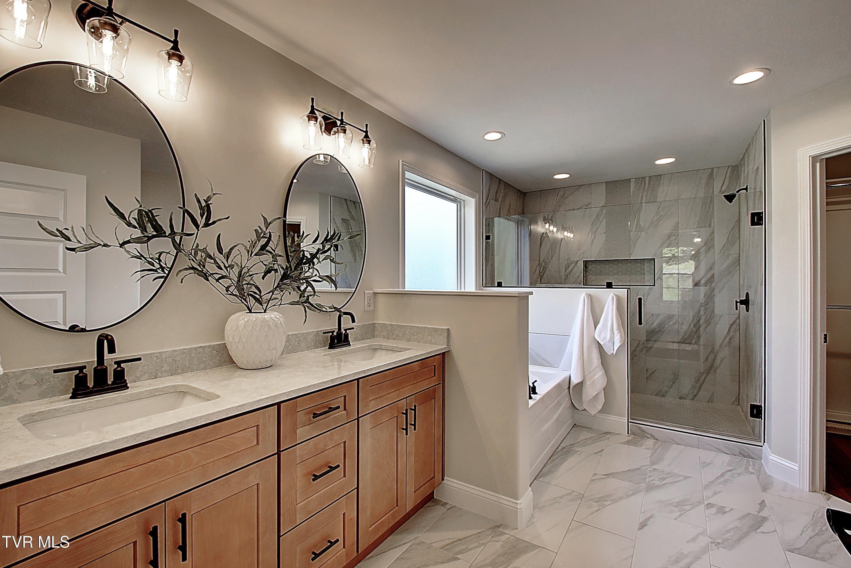 317 Tys Place. Kingsport, TN 37663