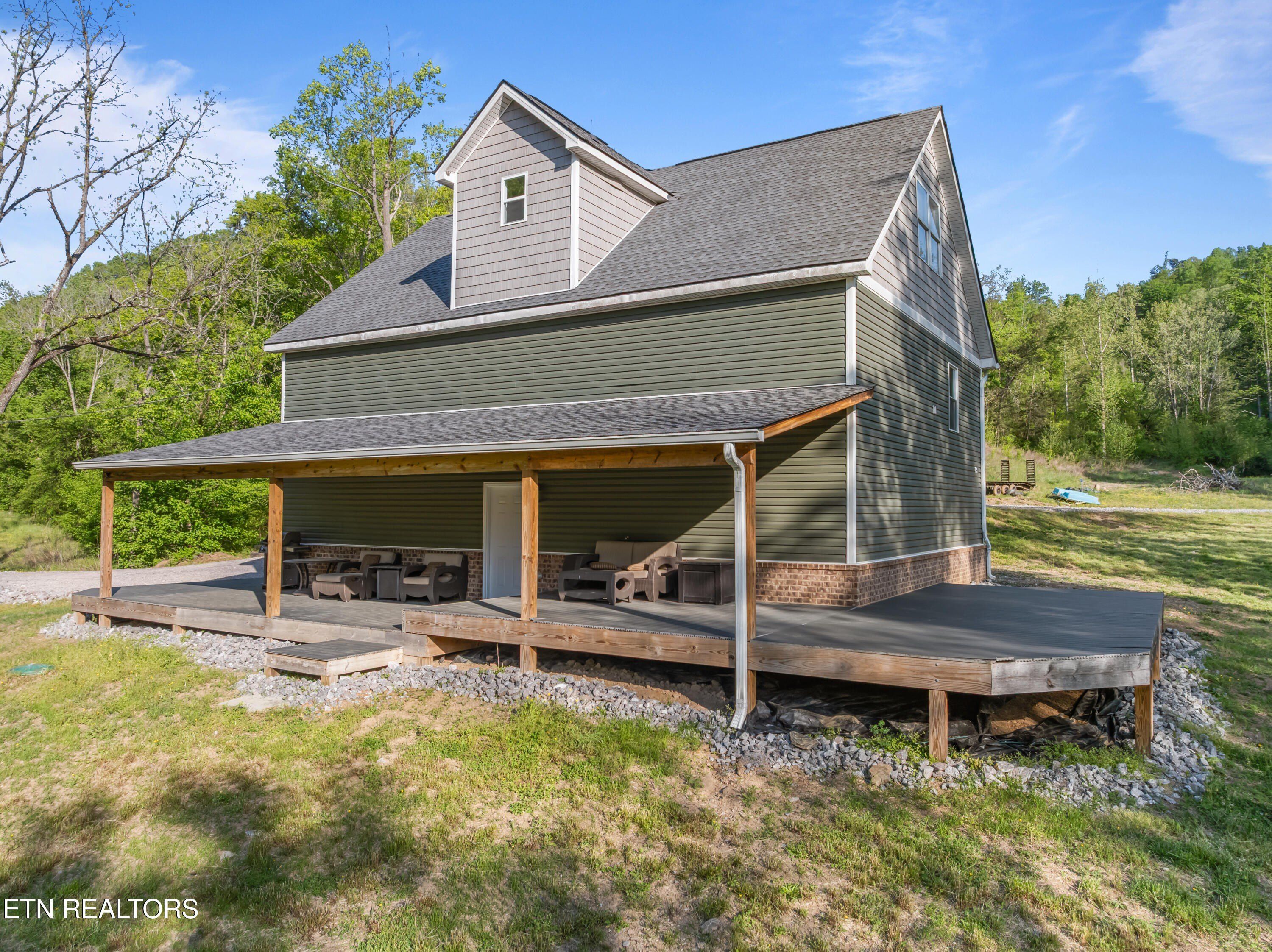 260 Shepard Lane. Thorn Hill, TN 37881