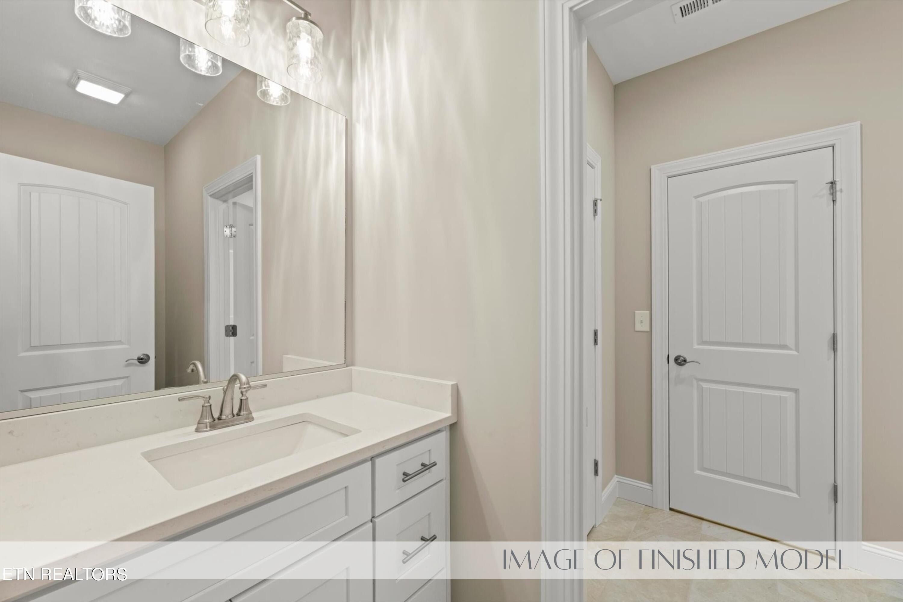 2048 Gisele Way. Knoxville, TN 37931