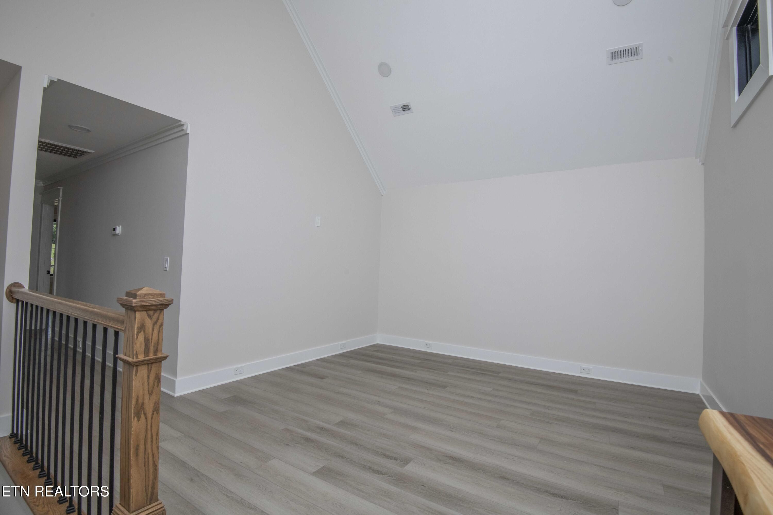 178 Purple Iris Place. Loudon, TN 37774