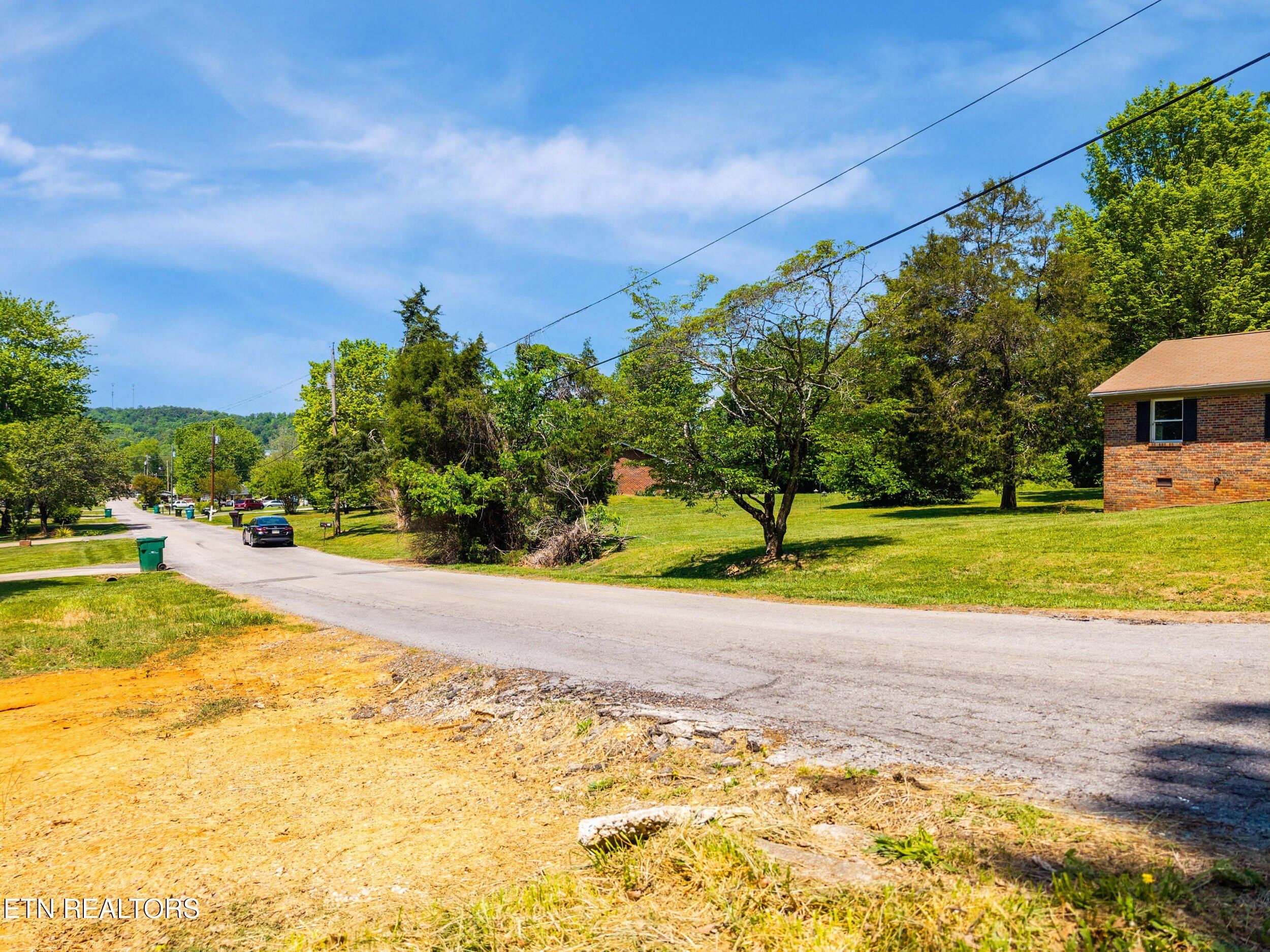 827 Walker Ave. Seymour, TN 37865
