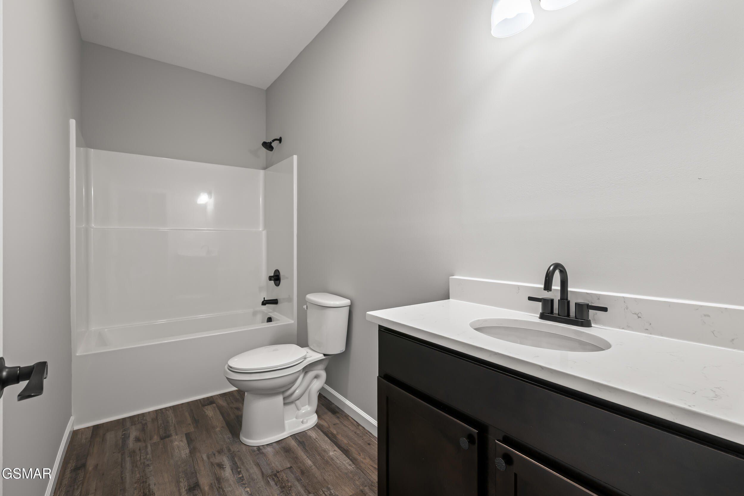 2102 Kings View Loop. Seymour, TN 37865