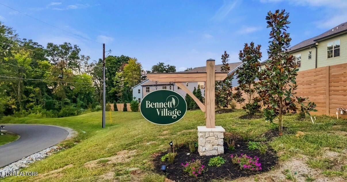 1707 Bennett Village Drive. Maryville, TN 37804