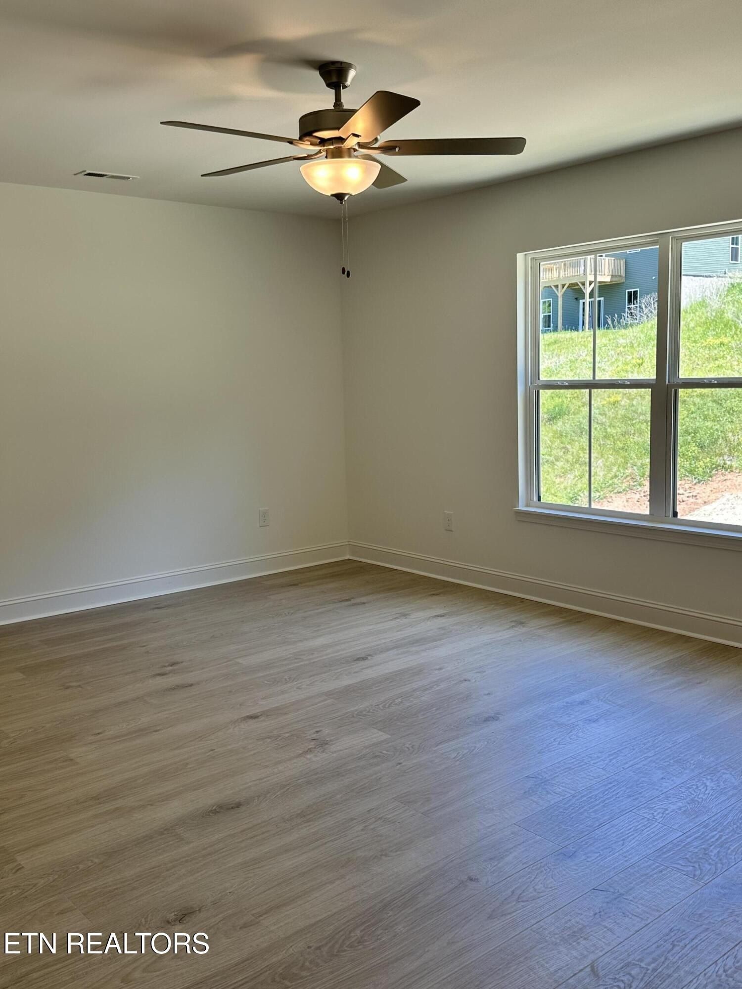 1661 Lateglow Way. Knoxville, TN 37931
