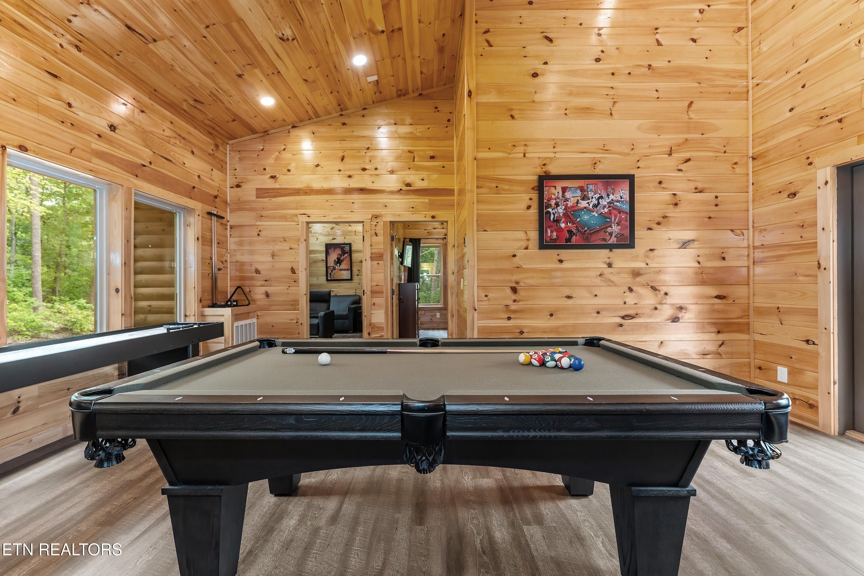 2932 Ginas Way. Sevierville, TN 37862